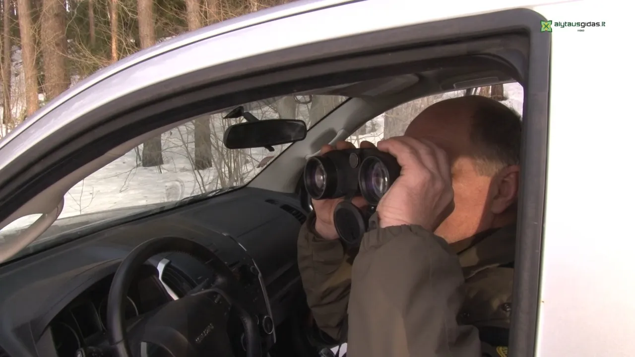 03 09 lydeka00 01 59 00still003