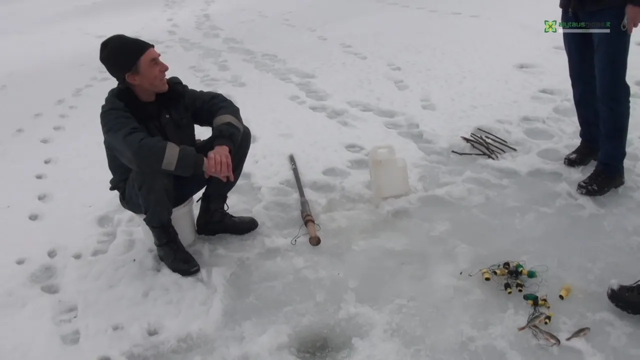 03 09 lydeka00 04 59 23still005