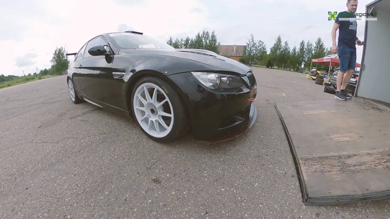 03 po reportazo00 00 07 09still011