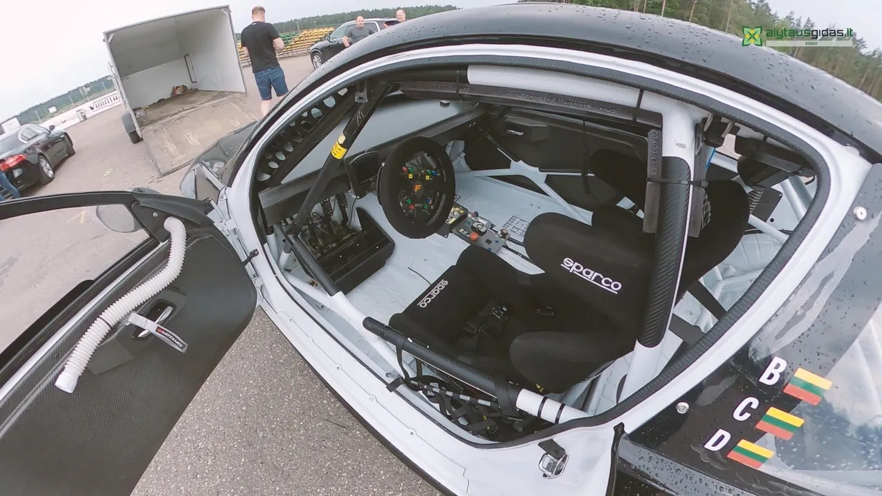 03 po reportazo00 00 09 16still012