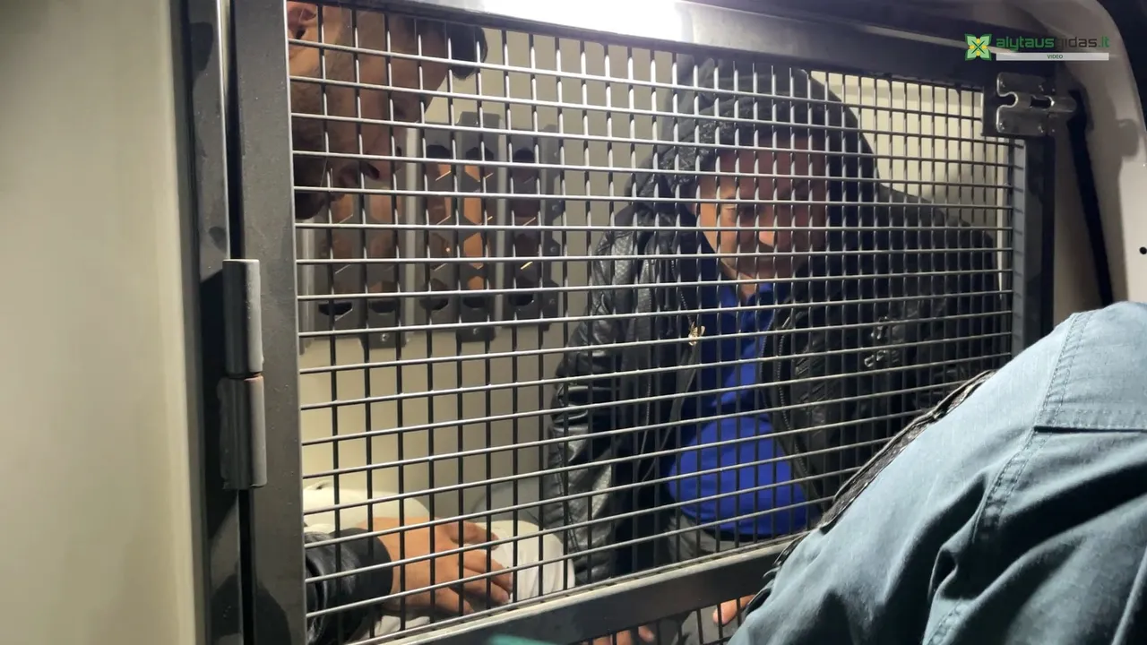 03 po reportazo00 00 36 08still019