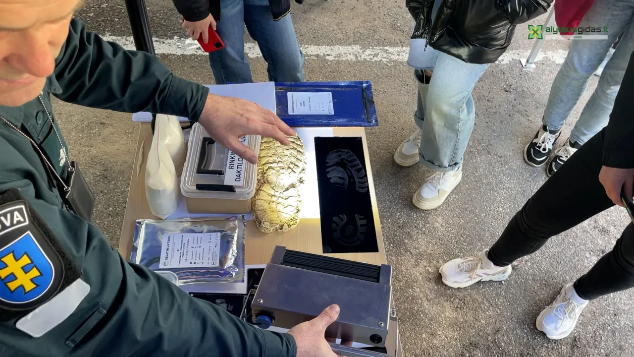 03 po reportazo00 00 37 41still079 jpg