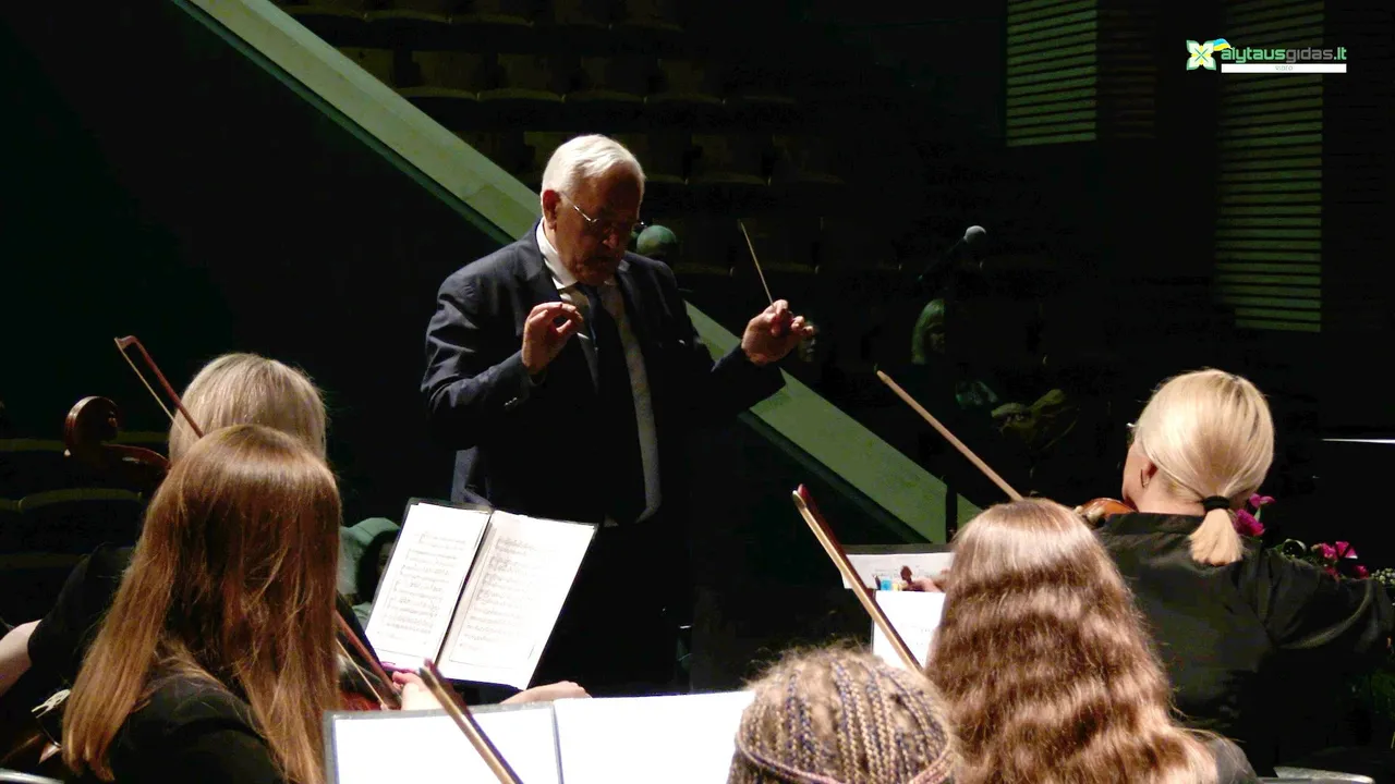 03 po reportazo00 01 03 36still106