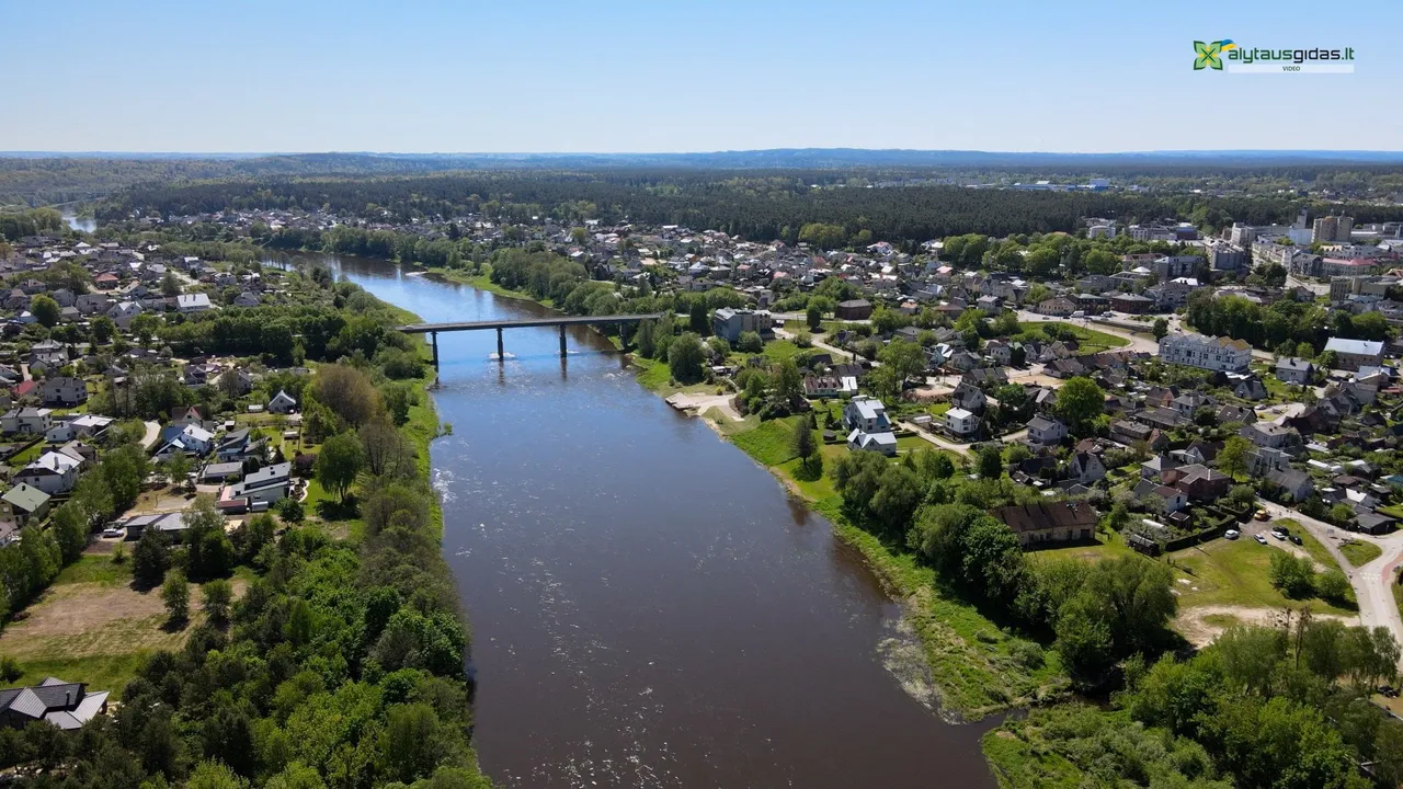 03 po reportazo00 01 04 38still142