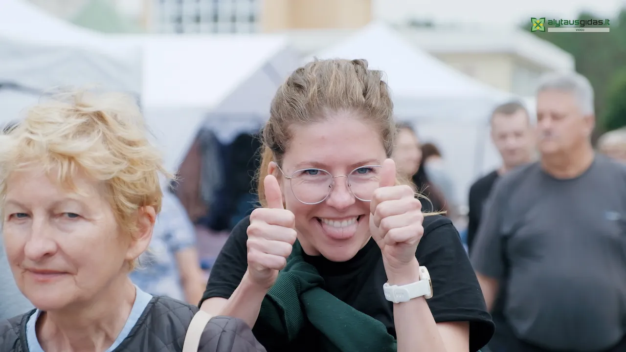 03 po reportazo00 01 14 14still263