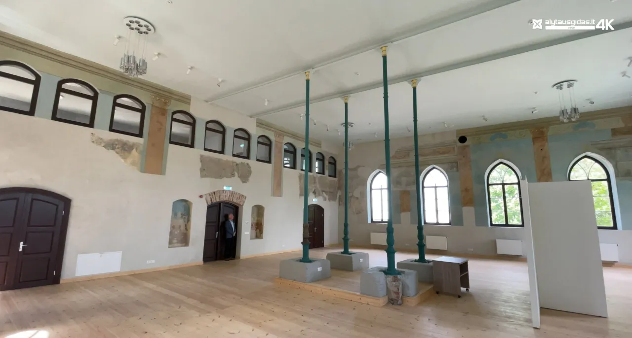 03 po reportazo00 01 29 18still009 scaled