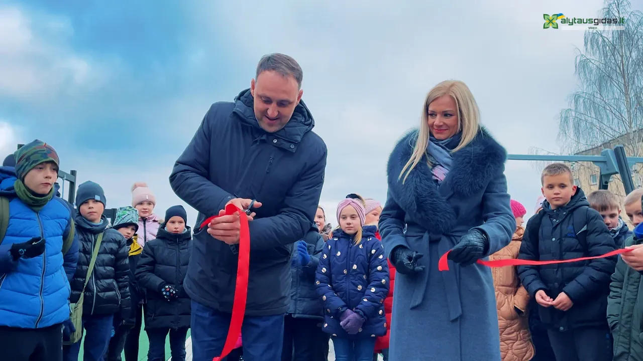 03 po reportazo00 01 31 32still204 jpg