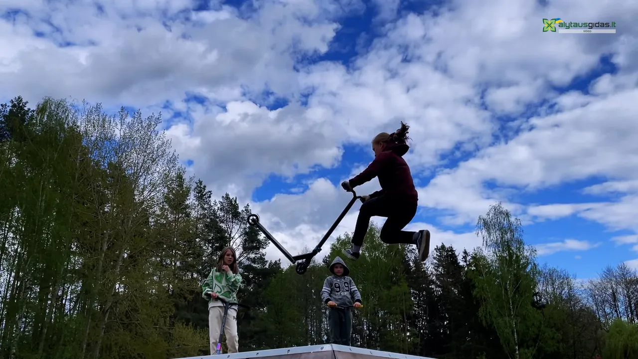 03 po reportazo00 01 45 20still087