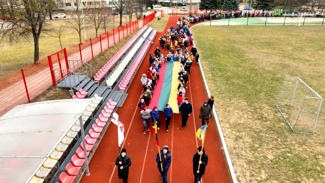 03 po reportazo00 01 49 49still077 jpg