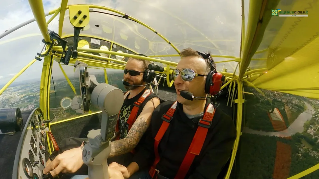 03 po reportazo00 01 50 45still146