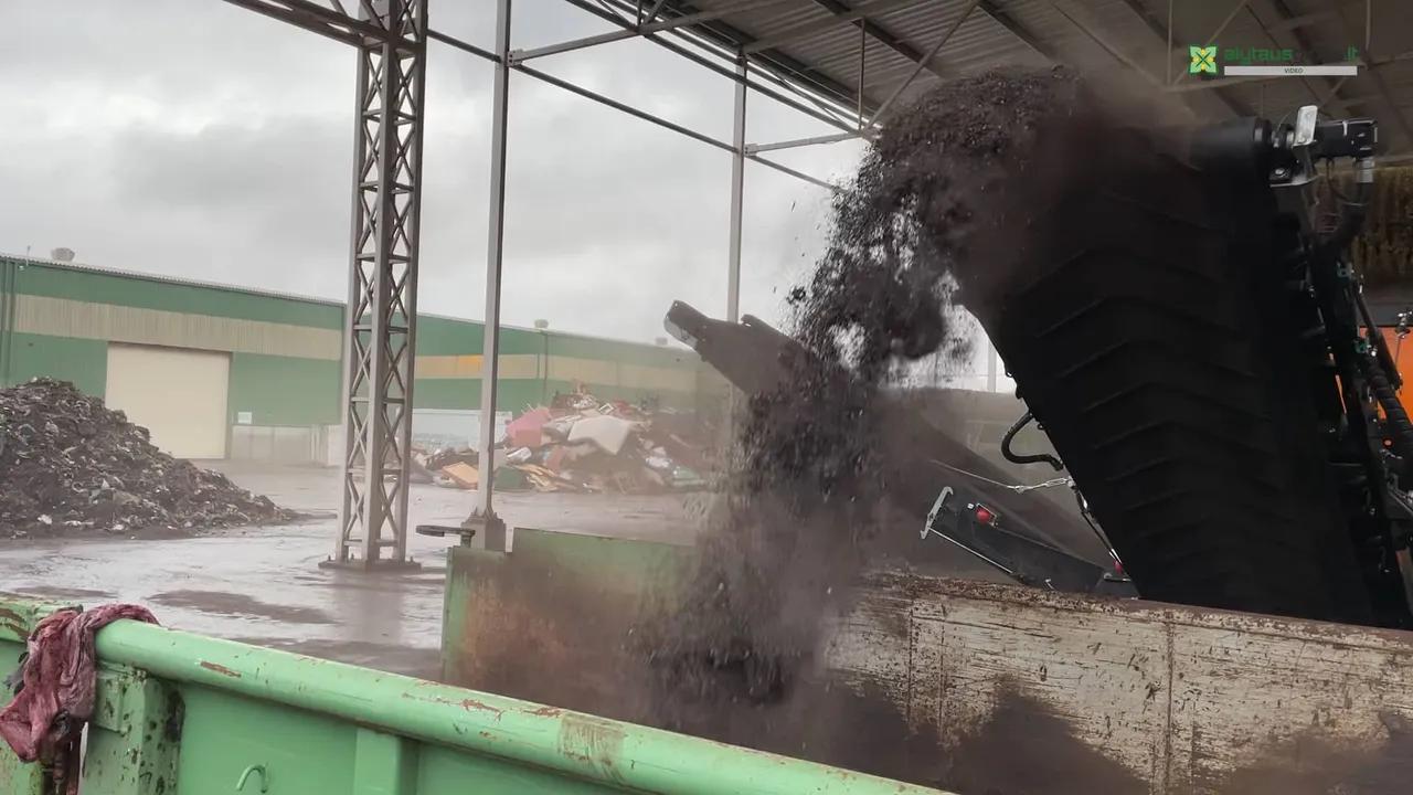 03 po reportazo00 01 57 37still093