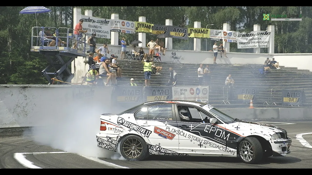 03 po reportazo00 02 03 05still024