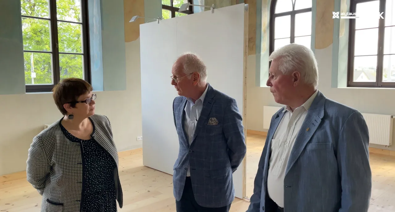 03 po reportazo00 02 44 28still010 scaled