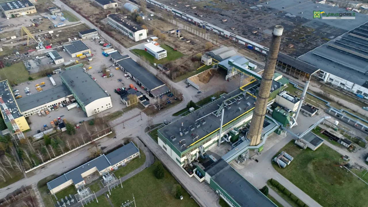 03 po reportazo00 03 28 20still114