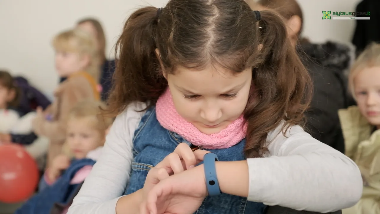 03 po reportazo00 03 33 25still257