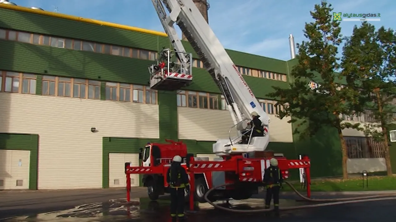 03 po reportazo00 05 56 02still086