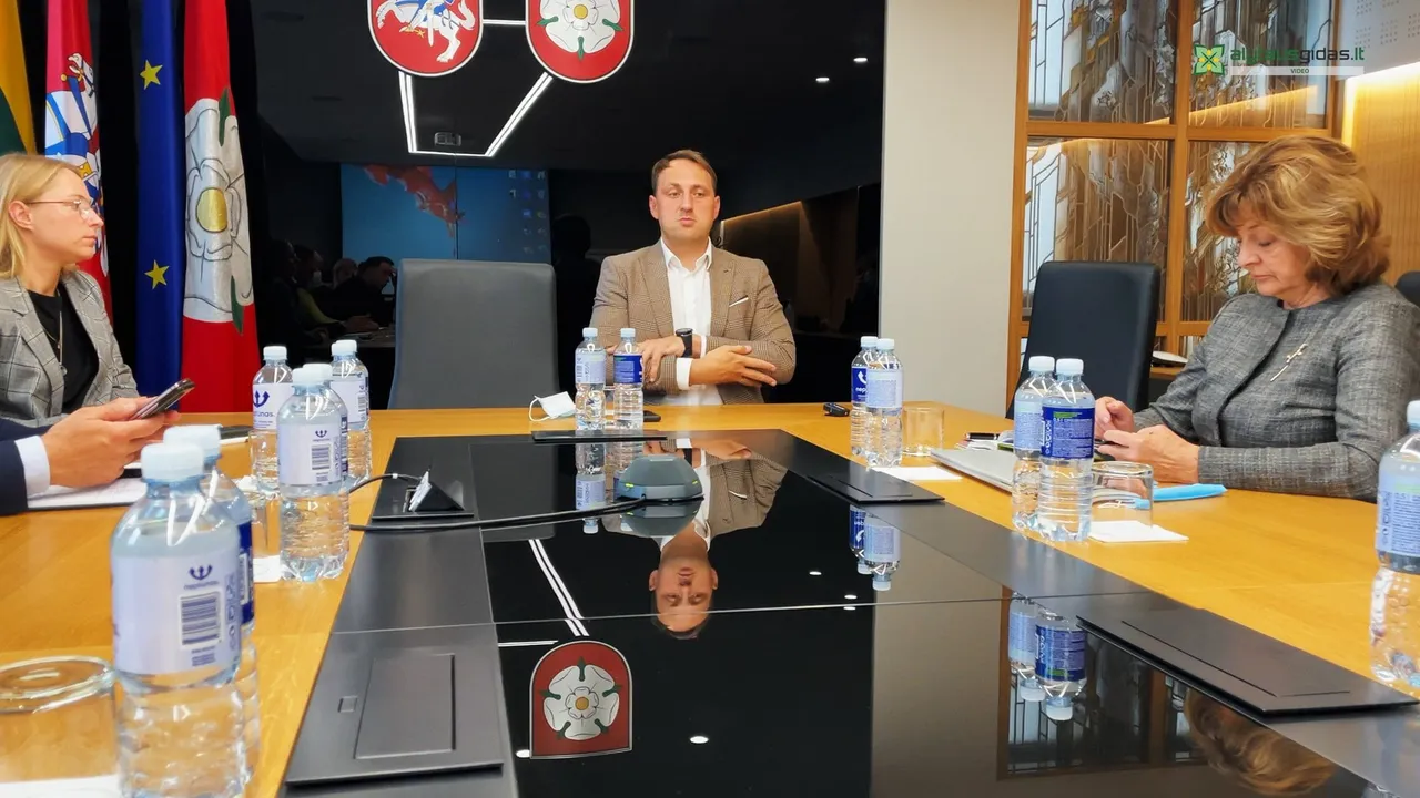 03 po reportazo00 06 17 15still015