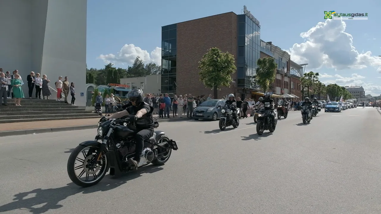 03 po reportazo00 18 38 34still126