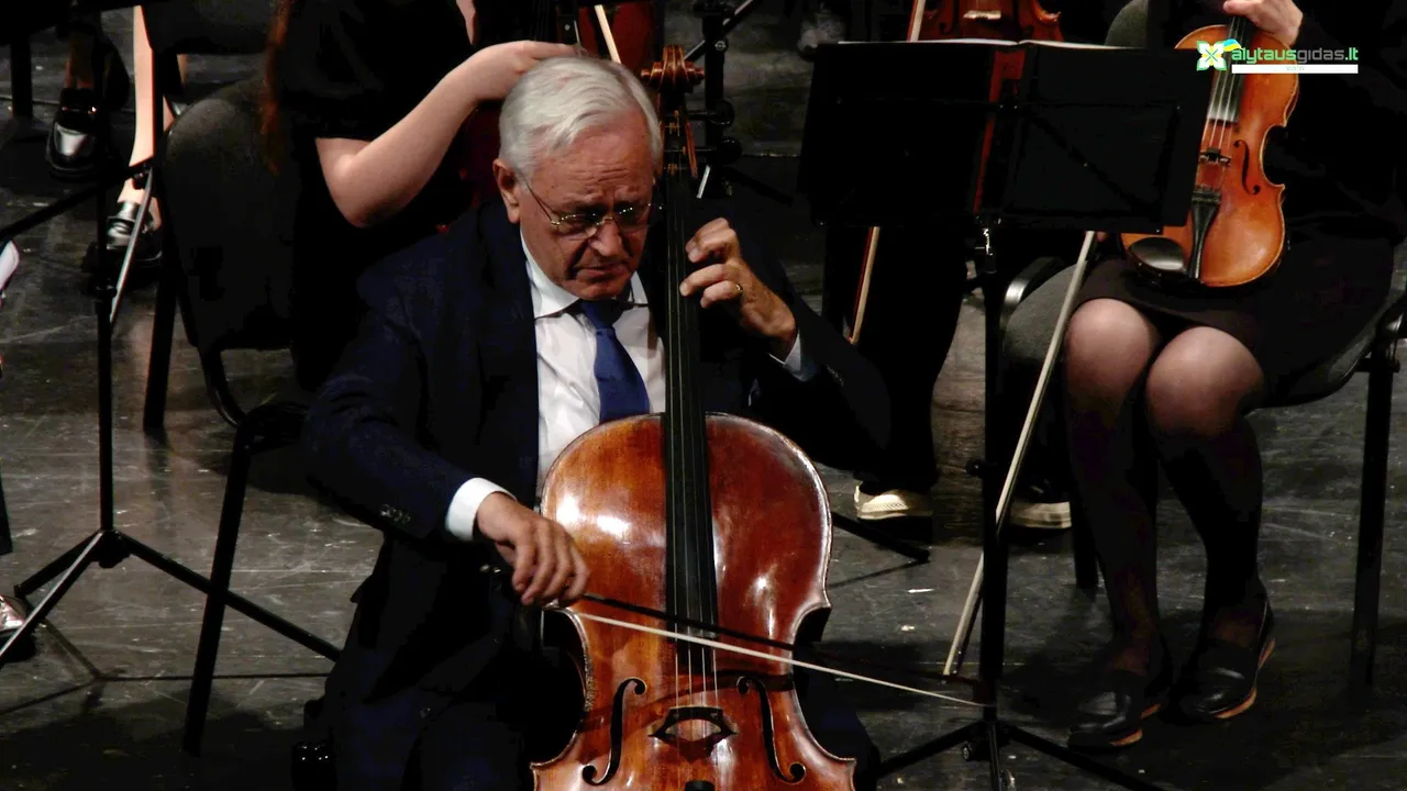 03 po reportazo00 22 22 01still108