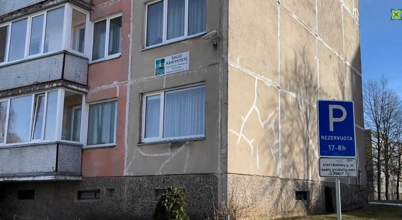 04 04 parkavimas00 00 15 11still004