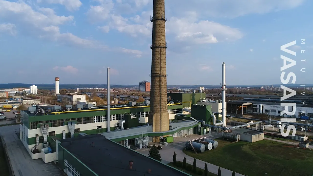 12 31 block postaqi00 02 00 40still014