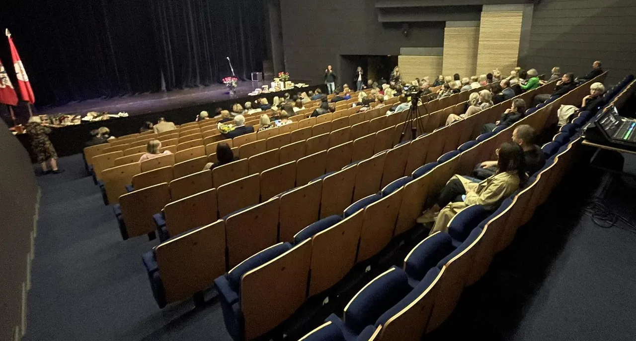 386877602 159523953888012 4215116192586125681 ns