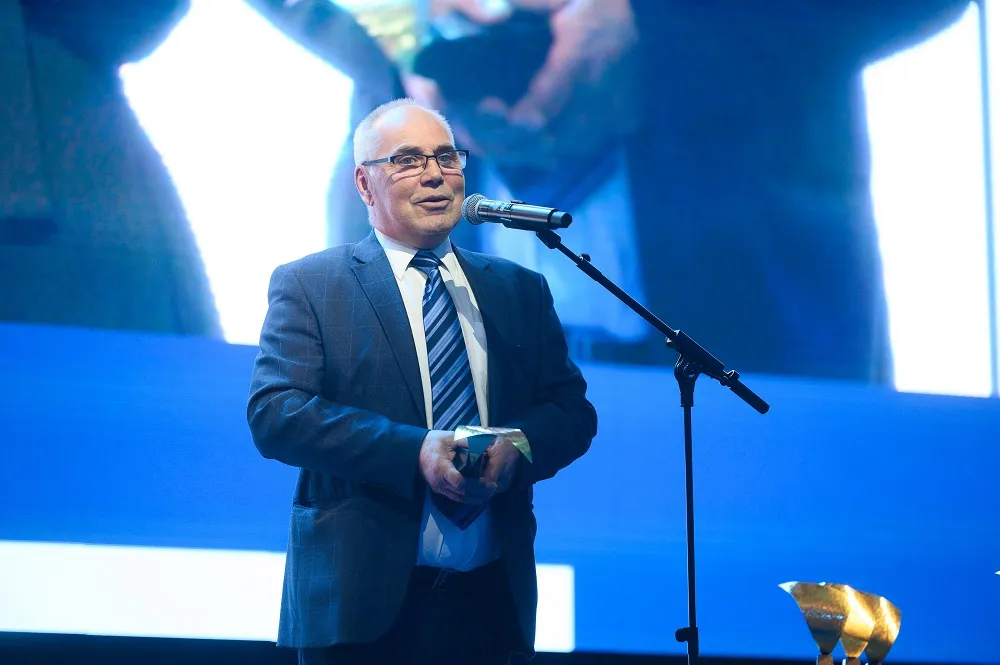 6163 89b9a1c42dc85d40e7aaaebe64feb55b