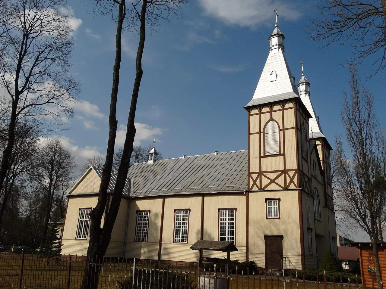 90727821 108902627421206 97210842373685248 n