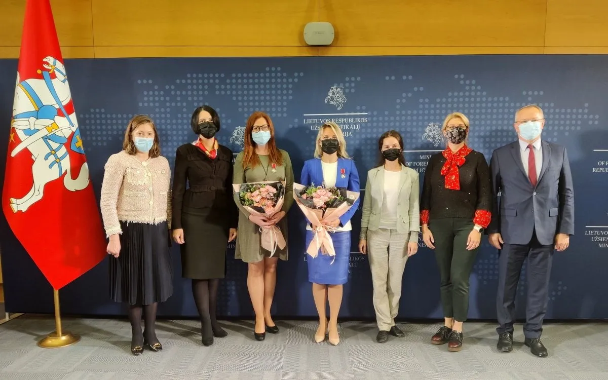 alvi100288 a801a423ce23b7539495c6794a0f616f