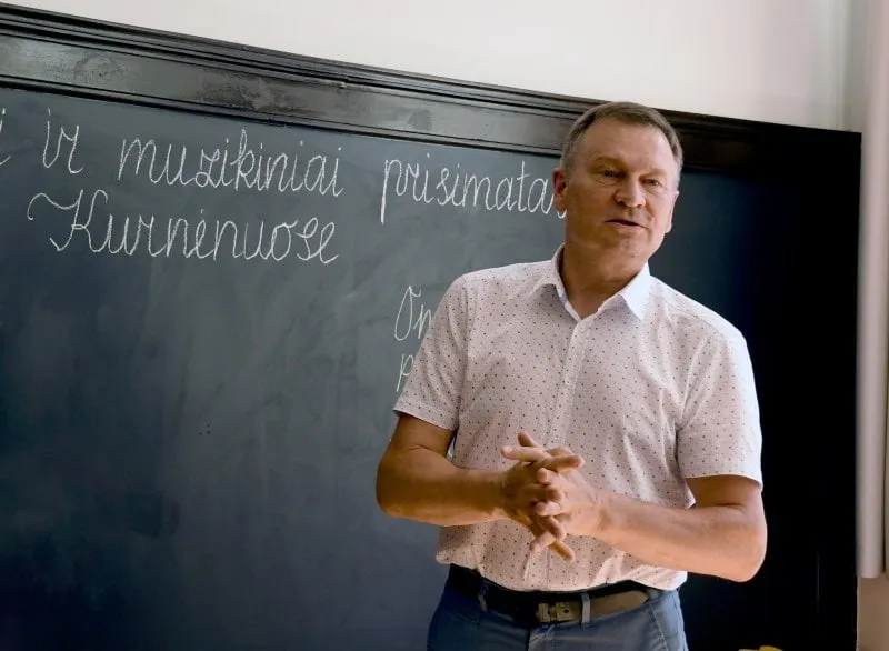 alytaus rajono meras algirdas vrubliauskas kviecia apsilankyti kurnenu mokykloje copy