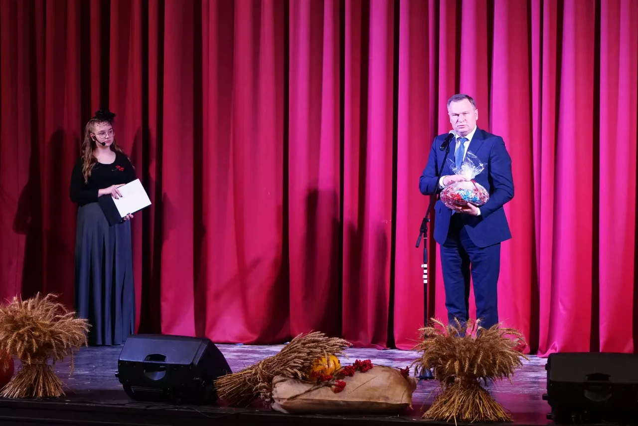 alytaus rajono savivaldybes meras algirdas vrubliauskas butrimoniu seniunijos sventeje jpg