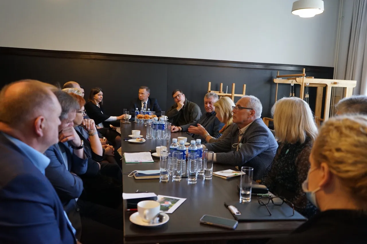 alytaus rajono verslo tarybos posedis su seimo ir vyriausybes nariais scaled