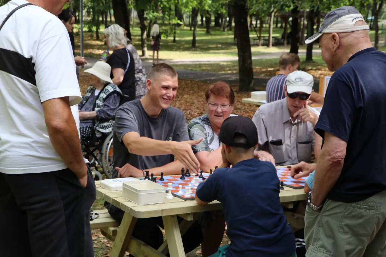 bendra650ae4ef8b495 scaled