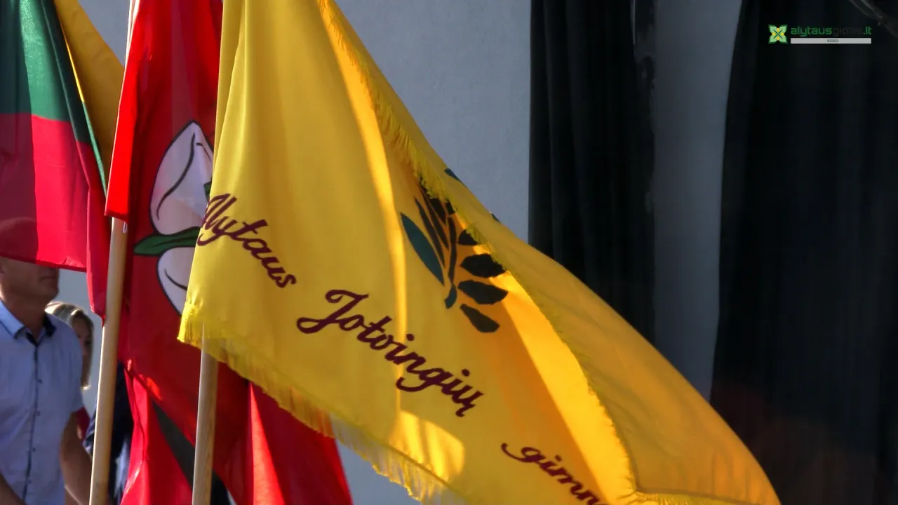 c000200 06 18 21still023 jpg