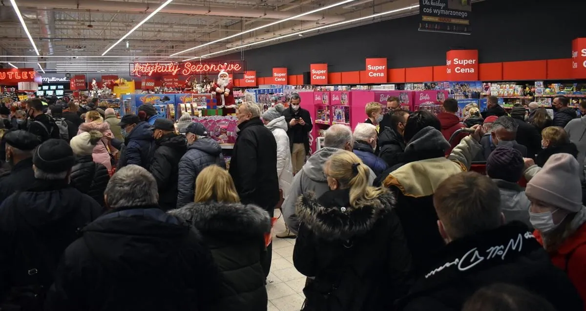 carrefour otwarcie 44