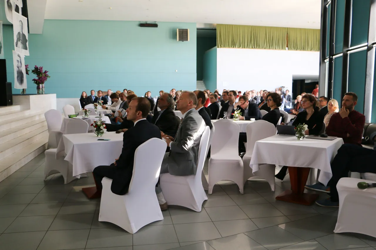 diplomatai ams nuotr 2