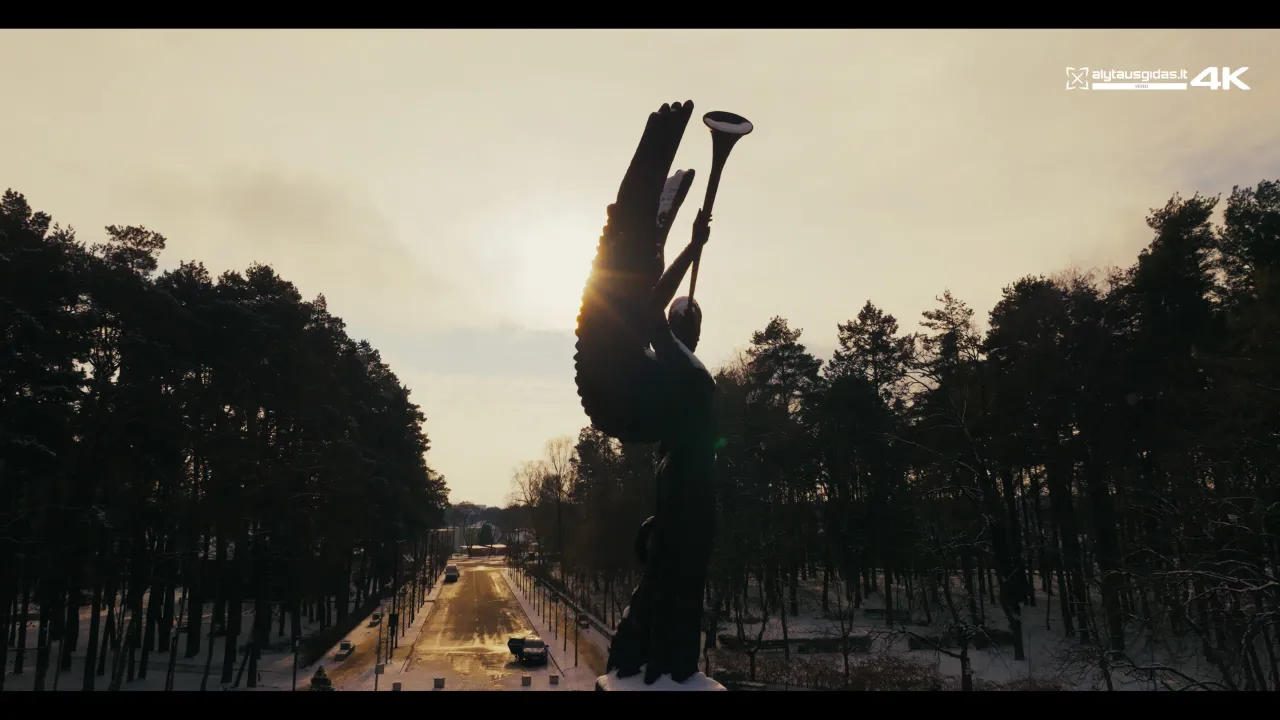 dji 042800 00 28 05still017 scaled