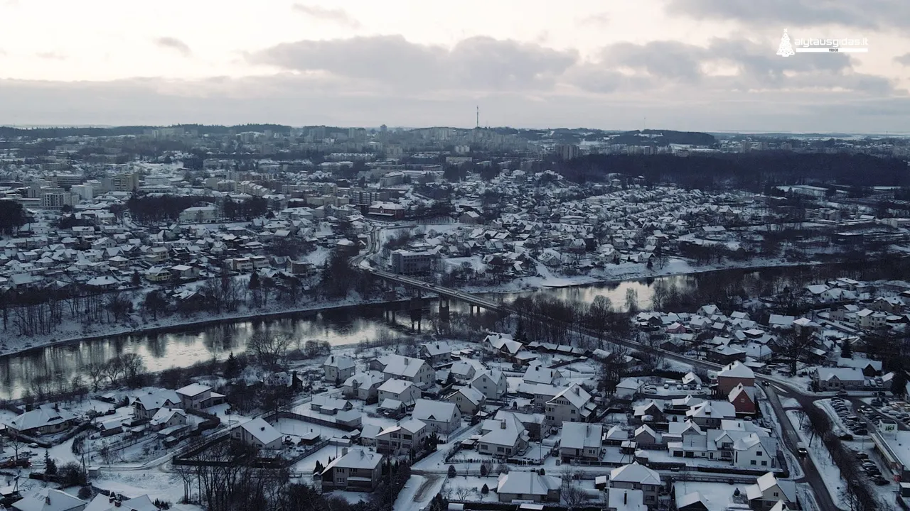 dji 059600 01 51 30still006