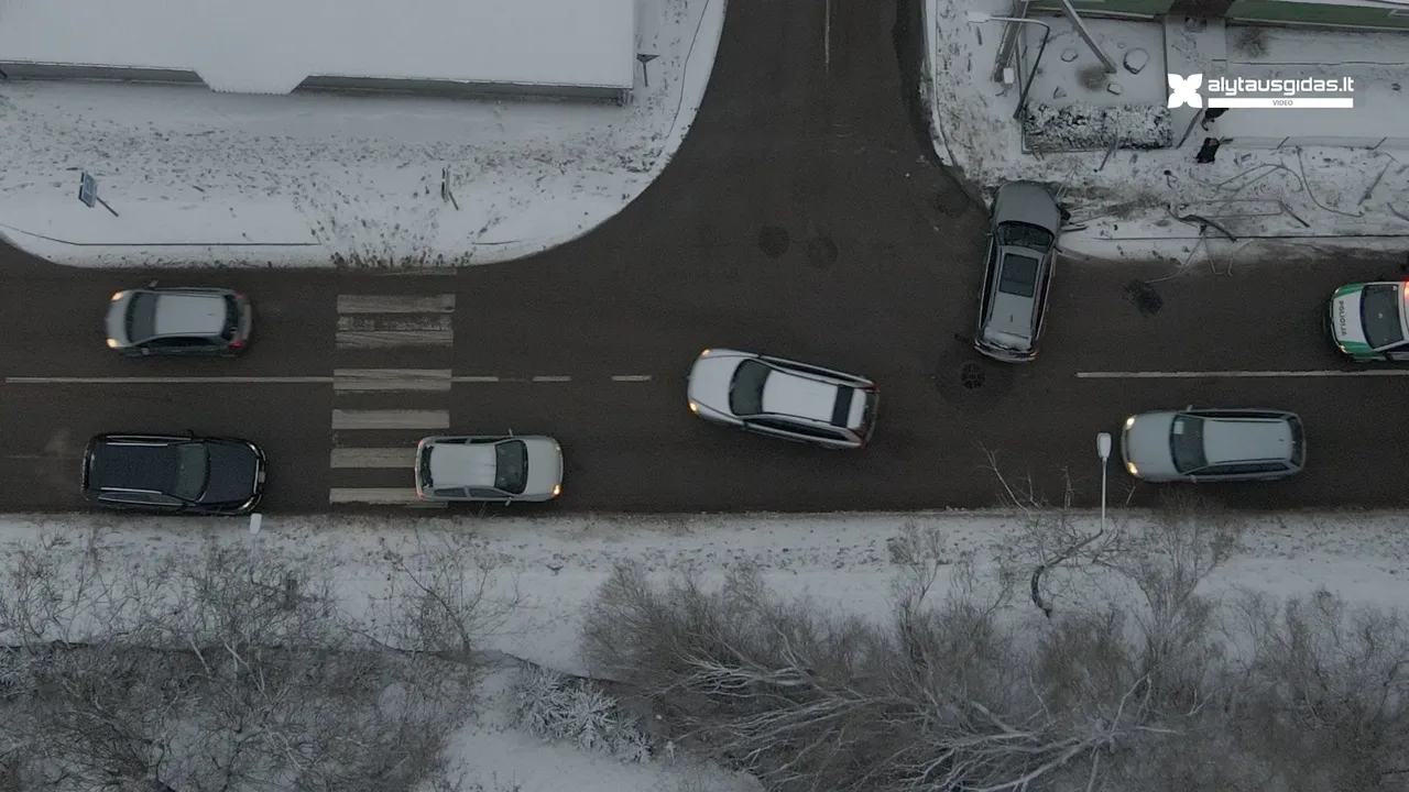 dji 066600 01 41 21still004 1