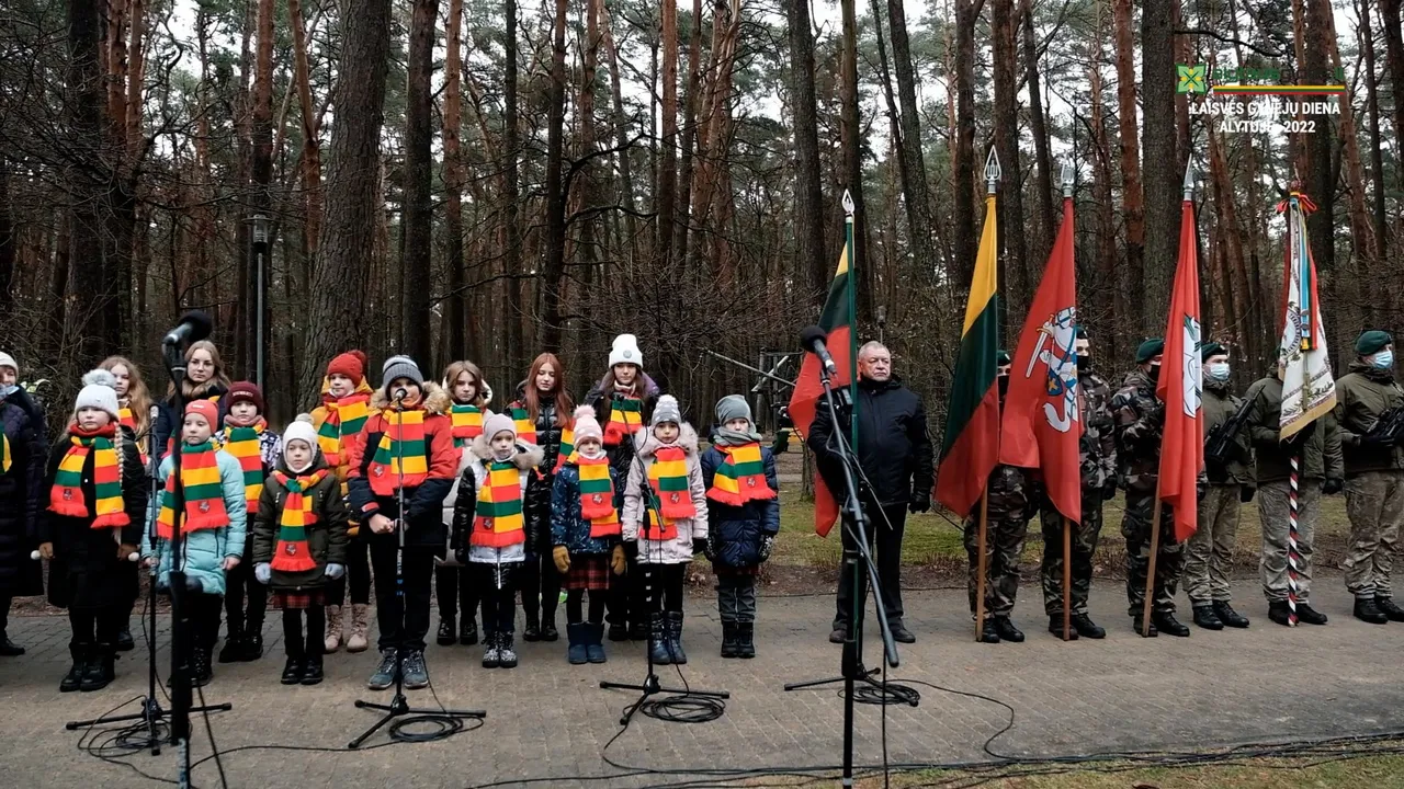 dscf006200 21 20 28still011