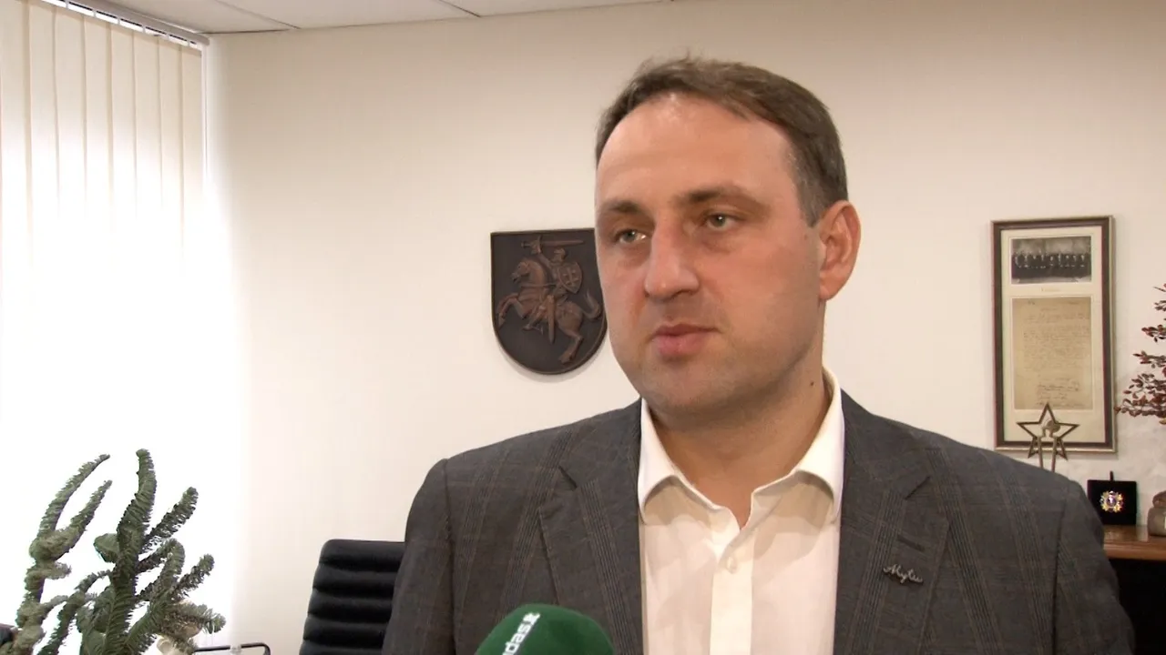 dscf892000 01 27 27still002