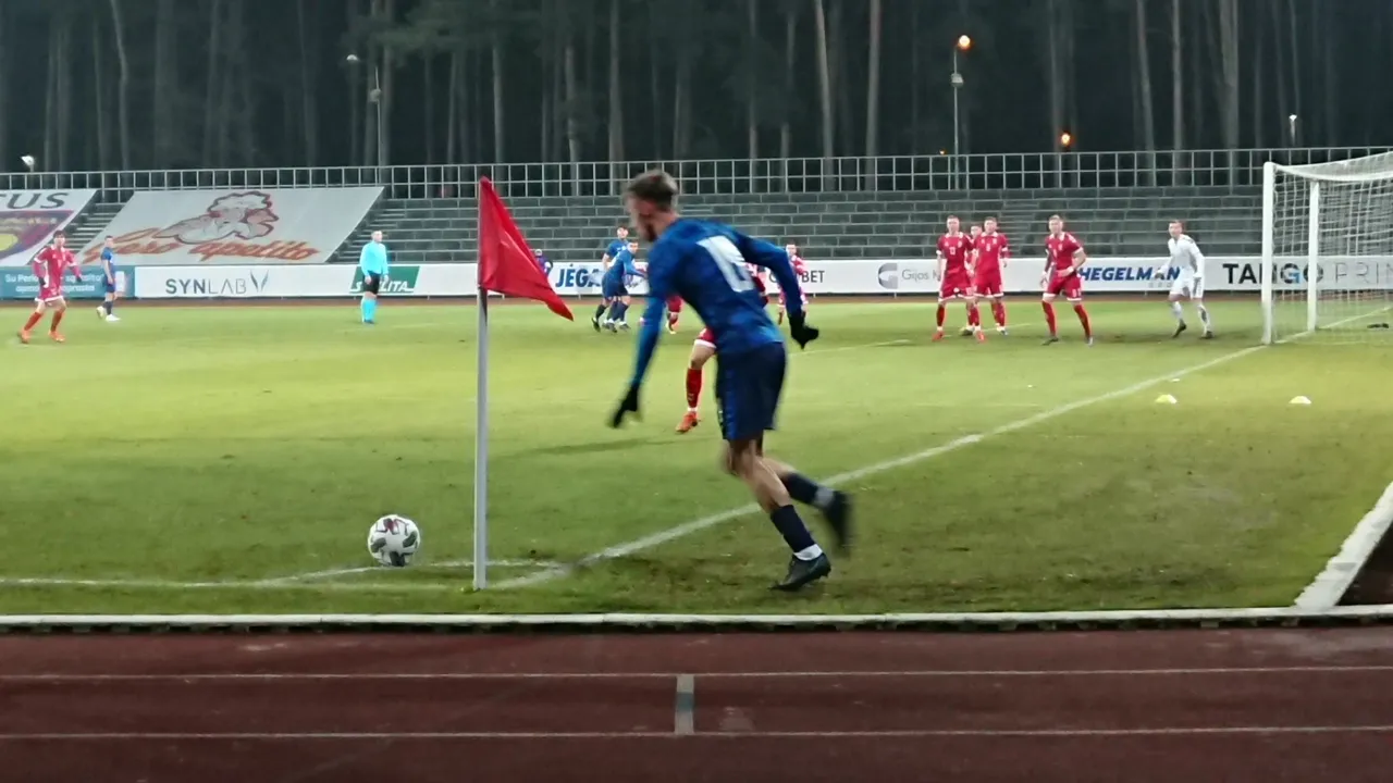 dscpdc 0002 burst20211116185142221 cover scaled