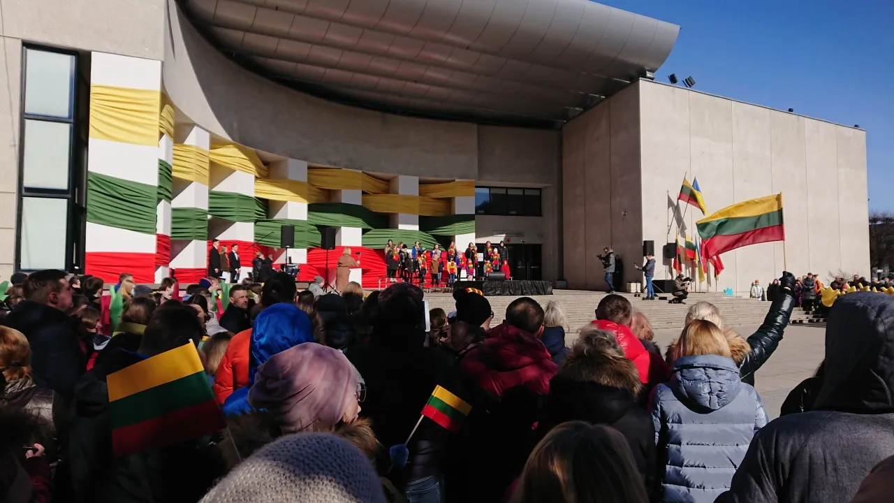 dscpdc 0003 burst20220311120919559 cover scaled