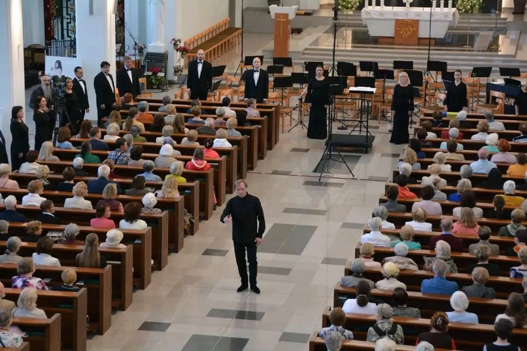 fb img 16562271655138467