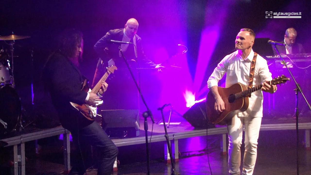 giedrius 300 35 07 06still007 jpg