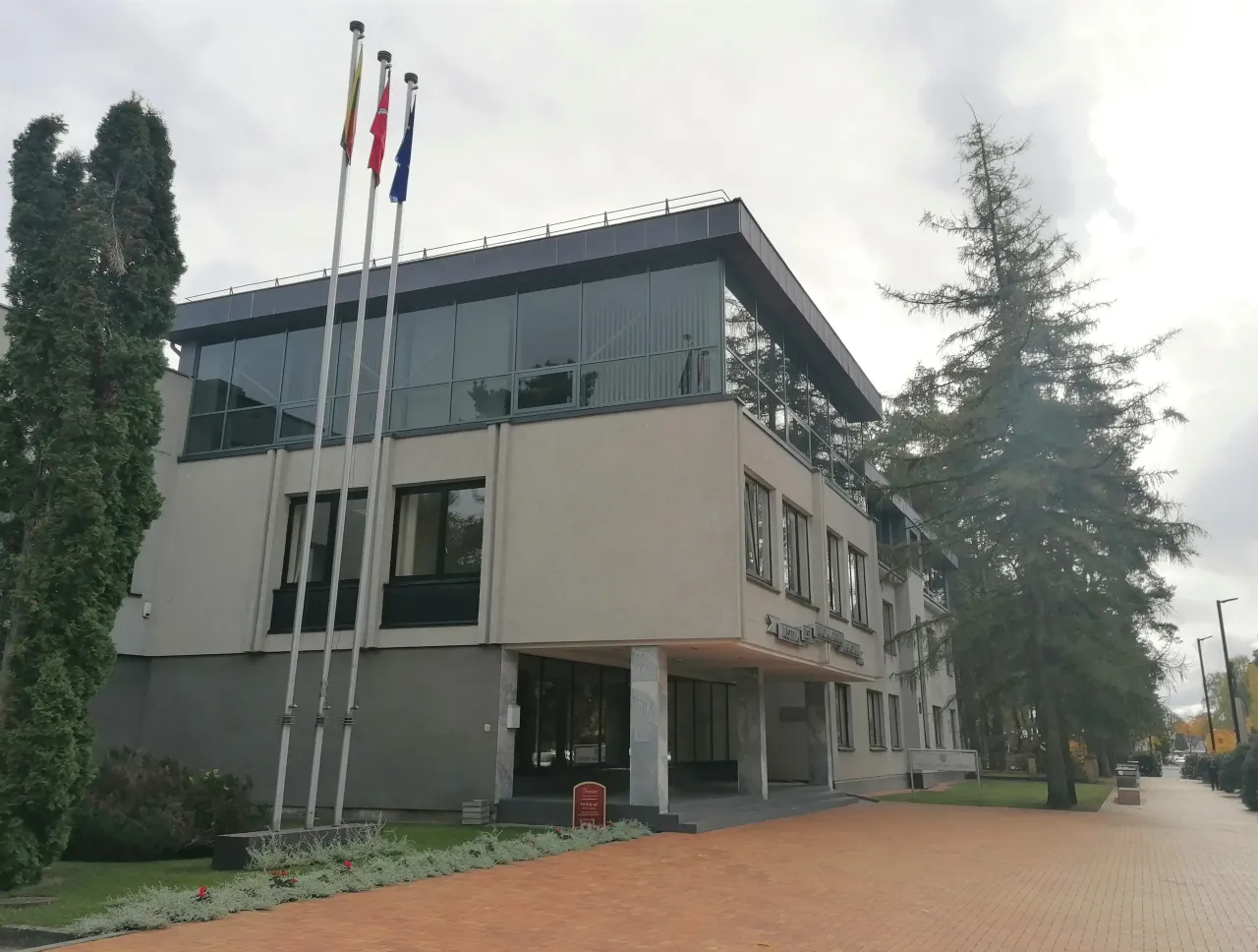 img 20221020 125049 1 scaled