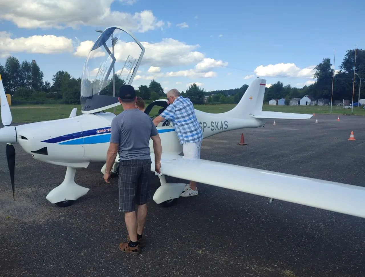 img 4912896581897be0d1d22a38f6d250c7 v jpg