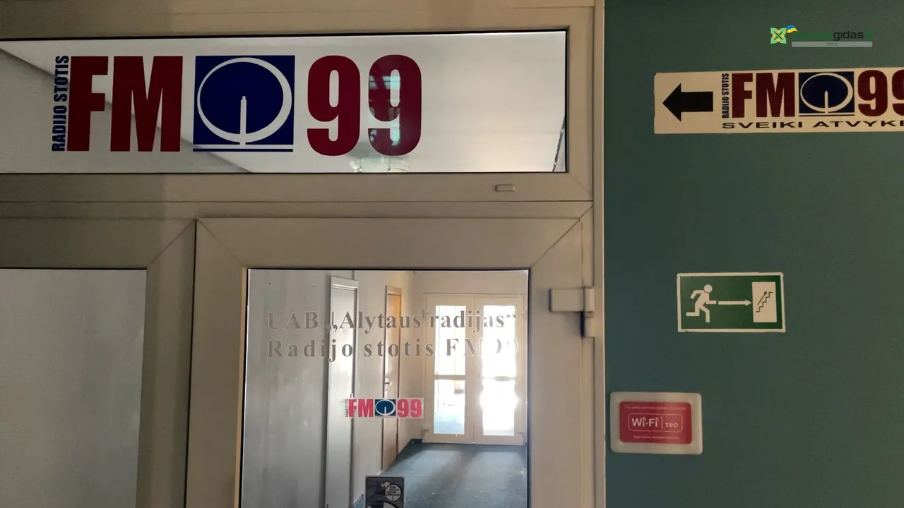 img 622500 00 11 43still001