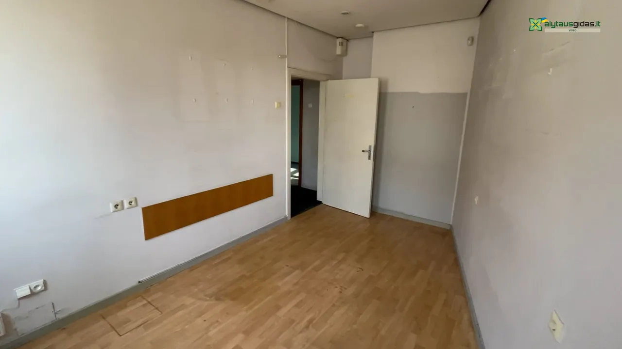 img 622500 03 47 30still004