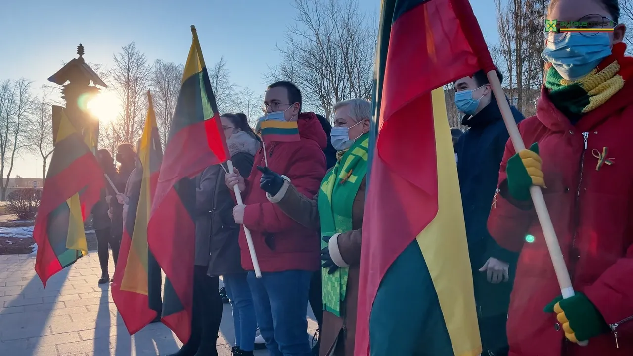 img 820200 00 32 20still010